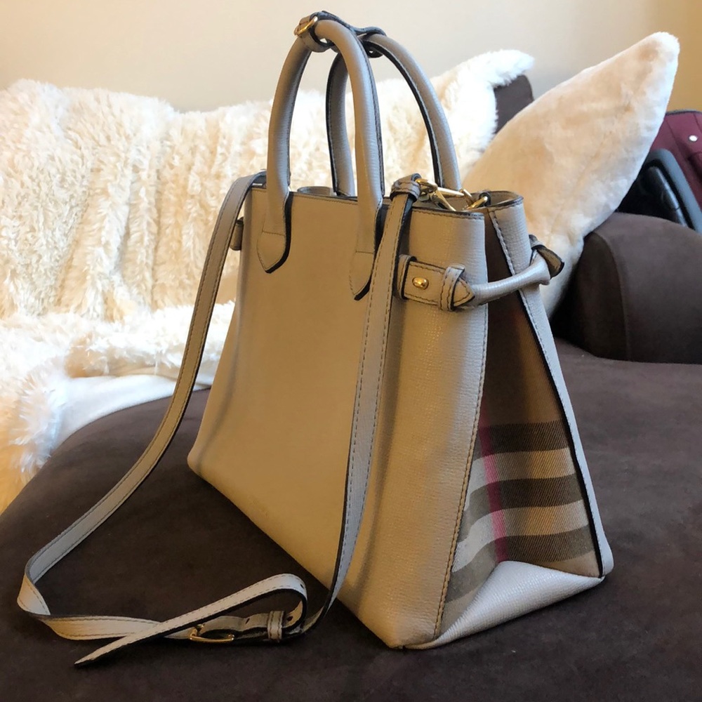 Burberry medium banner tote